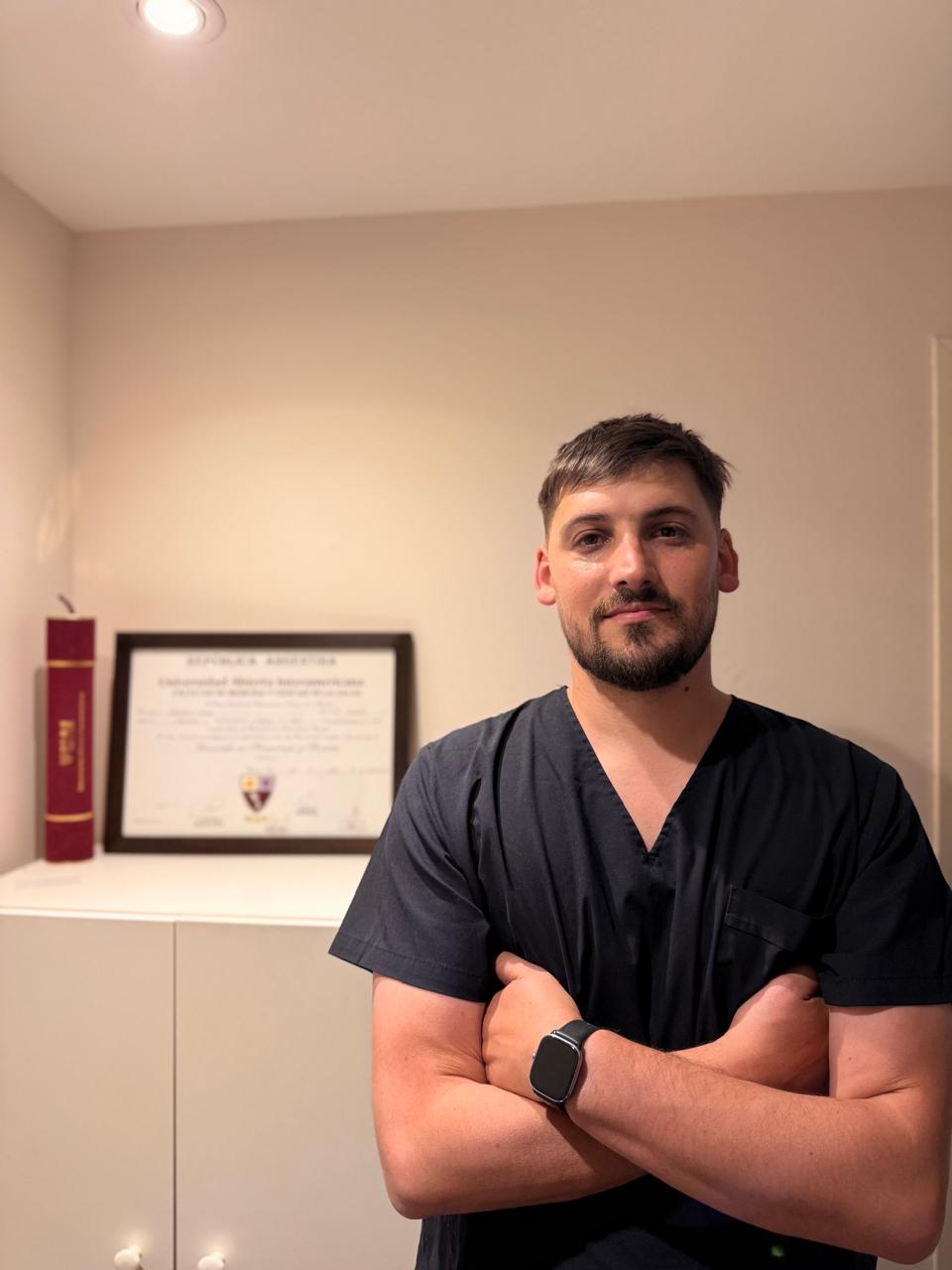 Nicolás Aramburu, kinesiólogo especialista en rehabilitación deportiva